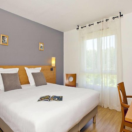 Aparthotel Sejours & Affaires Annecy Le Pont Neuf Cran-Gévrier Exterior foto