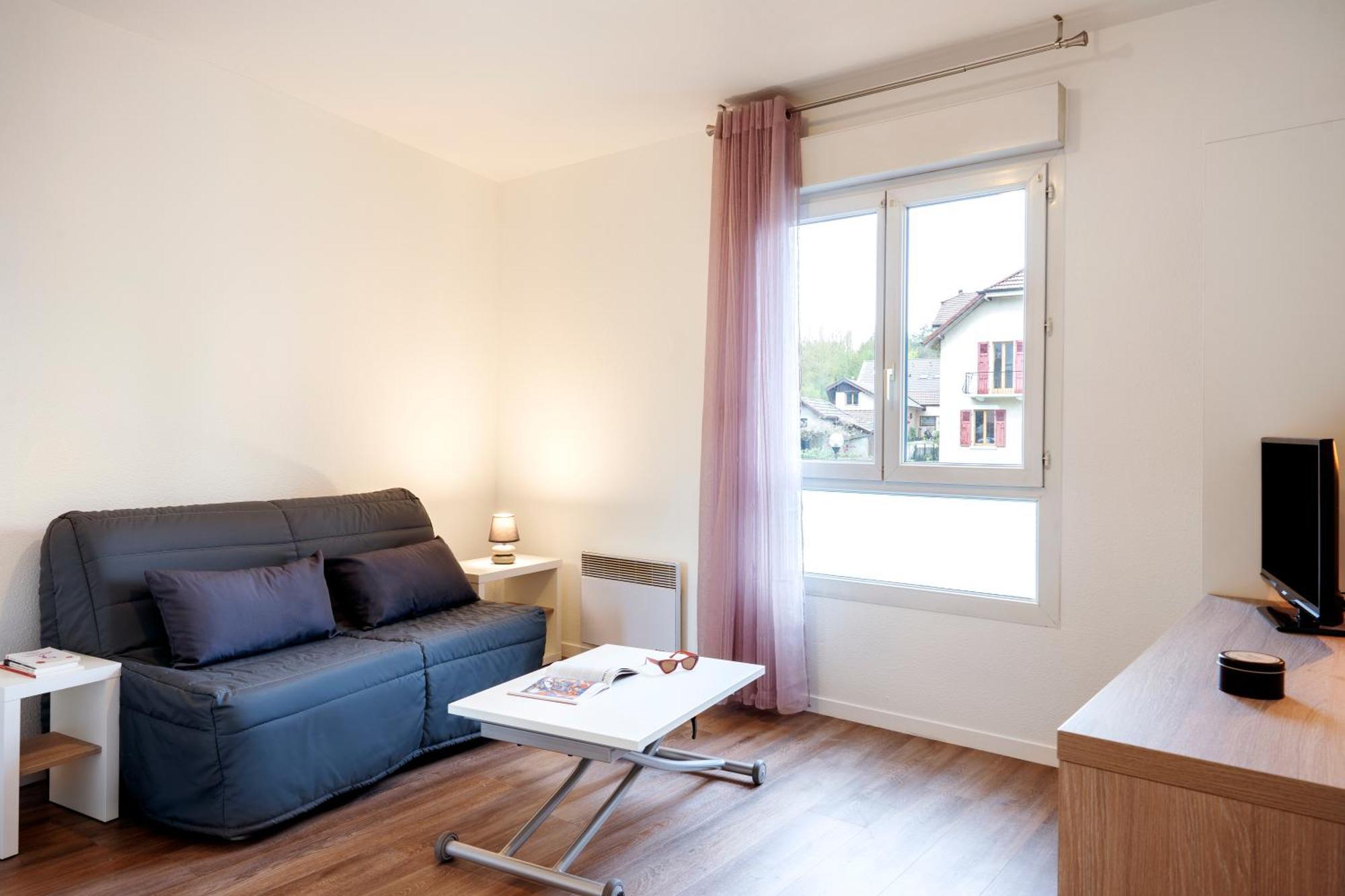 Aparthotel Sejours & Affaires Annecy Le Pont Neuf Cran-Gévrier Exterior foto