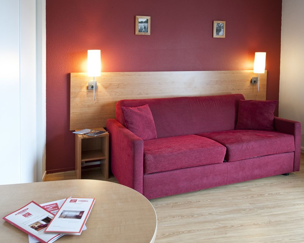 Aparthotel Sejours & Affaires Annecy Le Pont Neuf Cran-Gévrier Exterior foto