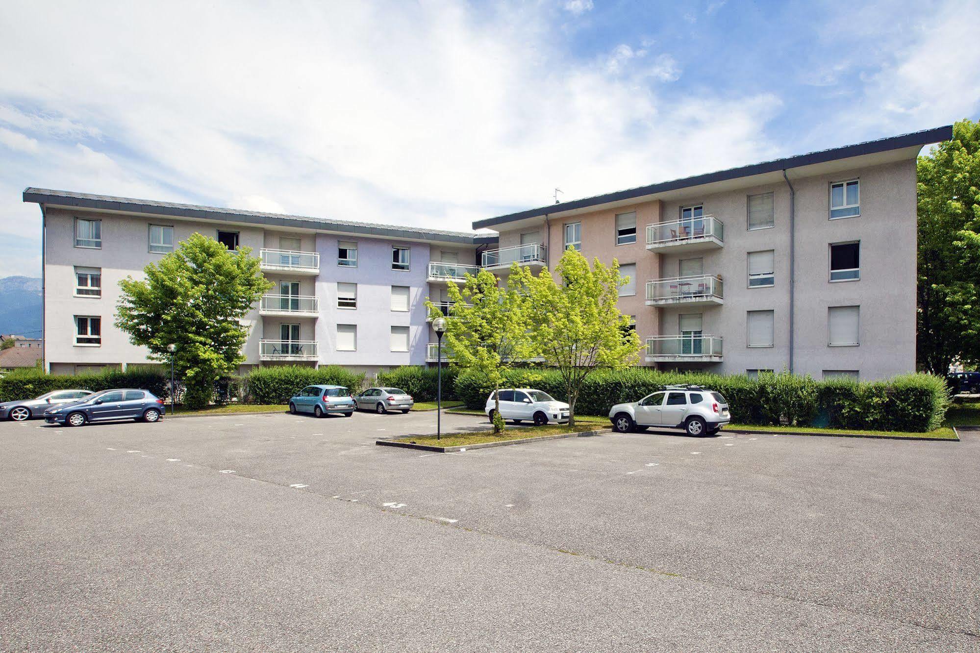 Aparthotel Sejours & Affaires Annecy Le Pont Neuf Cran-Gévrier Exterior foto